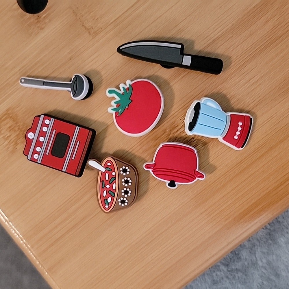 Crocs Charms lot‎ of 7 Tomato Soup Theme New